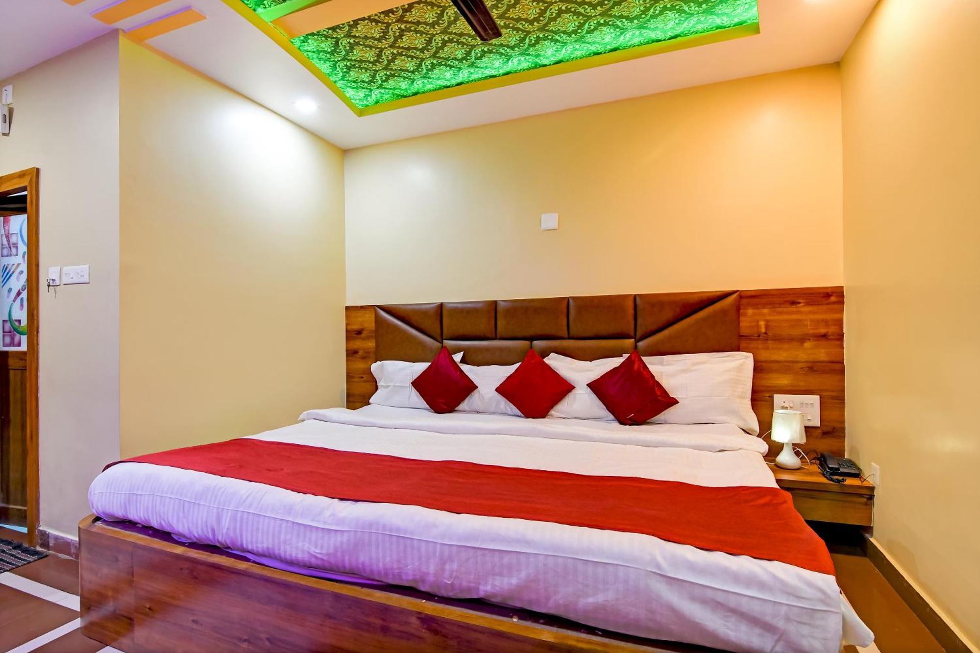 Hotel Ashray Пури Экстерьер фото